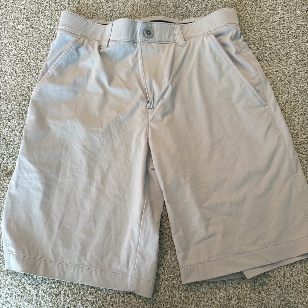 Southern Tide Light Gray Brrr performance Flat Front Shorts